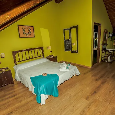 Casa Rural El Almendro De Maria * Ponferrada