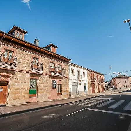 Casa Rural El Almendro De Maria Holiday home Ponferrada