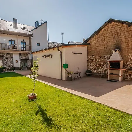 Casa Rural El Almendro De Maria Holiday home Ponferrada