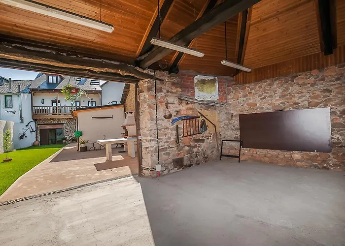 Casa Rural El Almendro De Maria Vakantiehuis Ponferrada